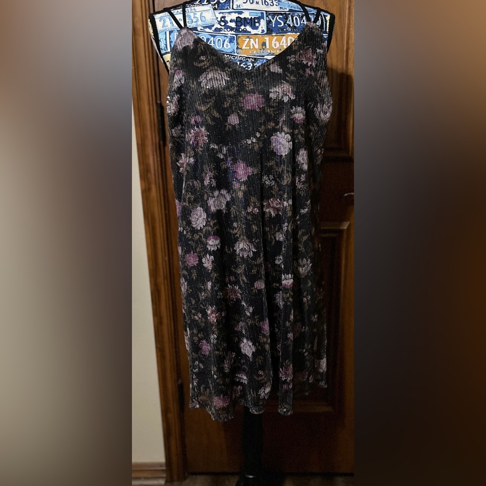 xhilaration Black Dress w/Floral Design.Sequin like type detail.Medium. NWT